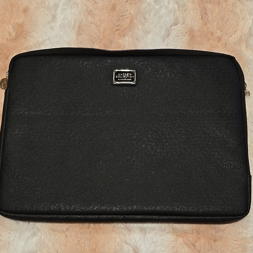 Macbeth Collection Black Laptop Bag